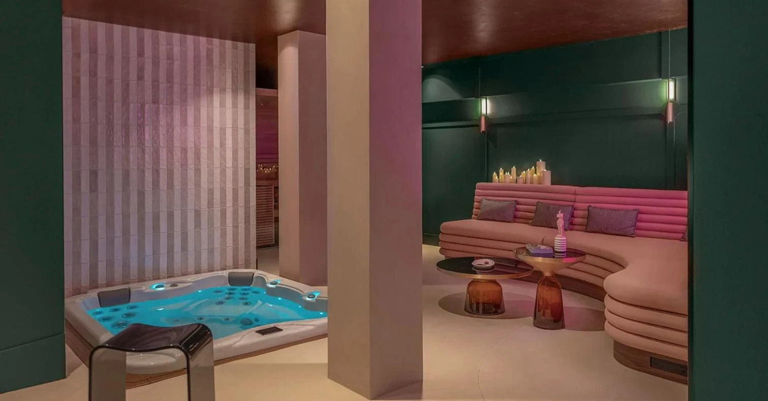 Salon Vénus du Boudoir des Muses, jacuzzi privatif pour deux