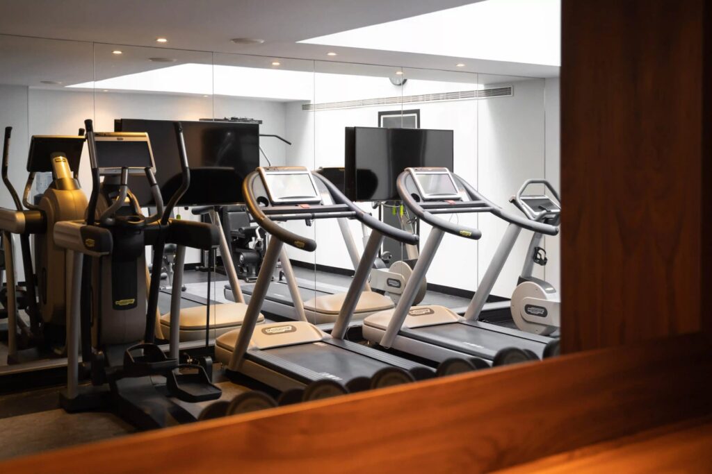 Salle de fitness au Spa Codage Le Boutet