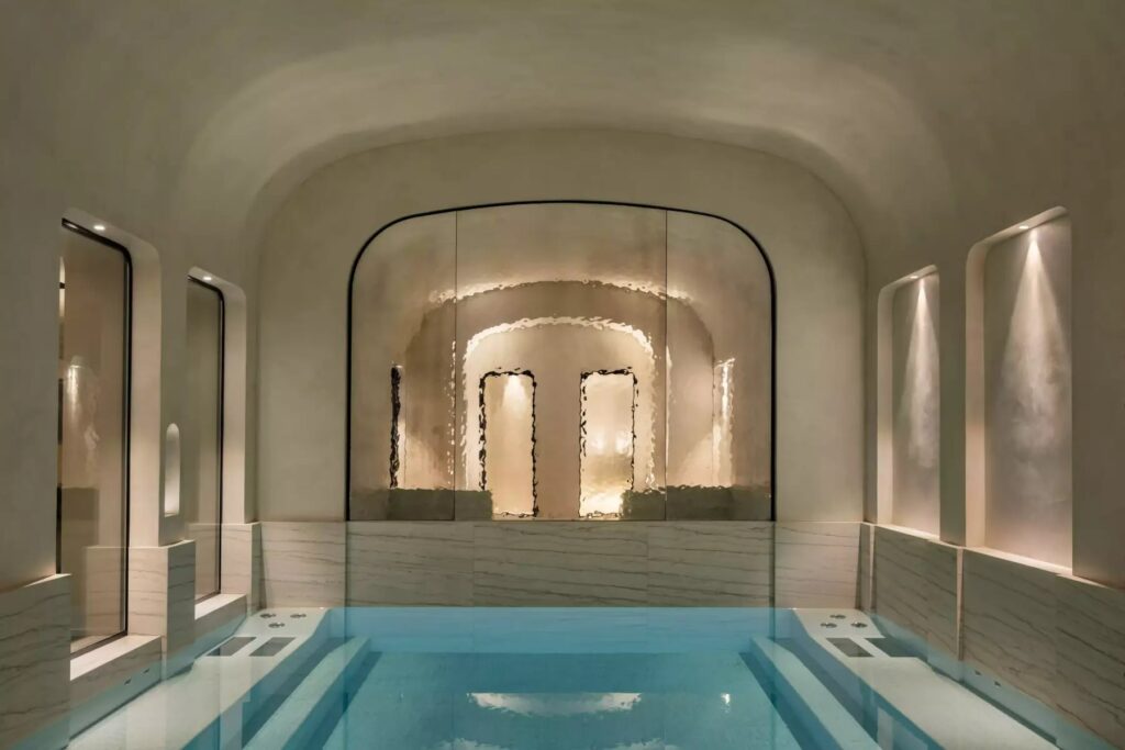 Piscine au Spa des Prés