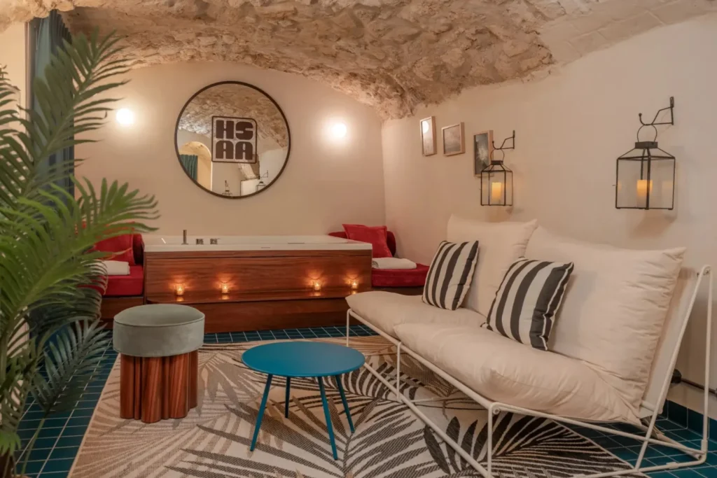 Spa privatif avec baignoire balnéo à l'Hôtel Saint-André des Arts à Paris