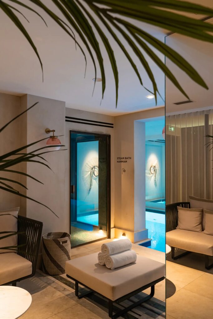 Piscine au Spa Shiseido