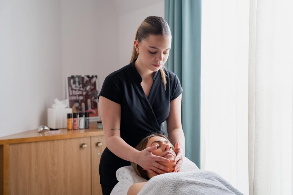 Soin du visage chez Wellness Suite du Scribe